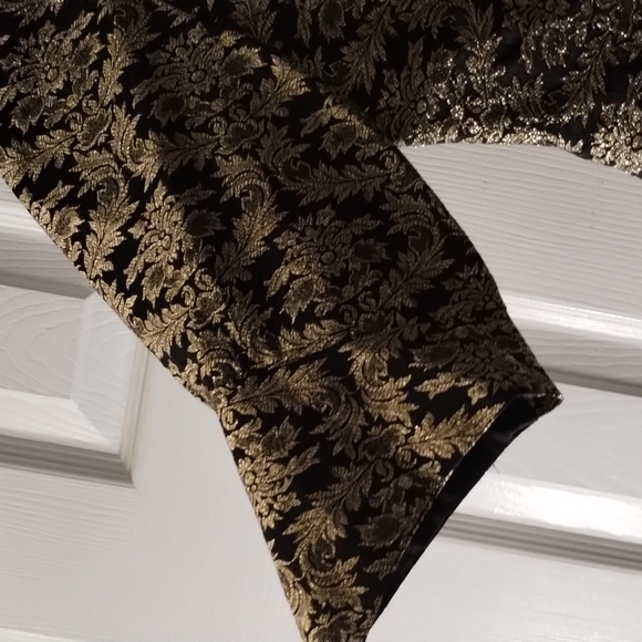 Dress - Picture 4 of 9